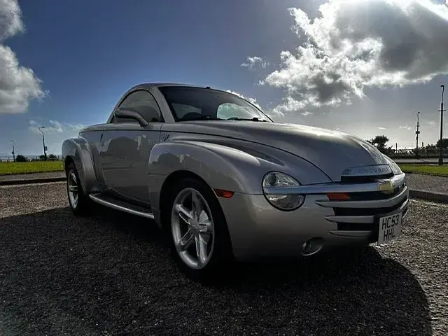 Used Chevrolet SSR 300 HP (220 kW) 2004 Silver Pickup