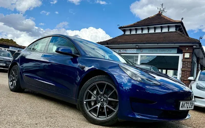 Used Tesla Model 3 Standard Range 180 kW (245 HP) 2023 Sedan