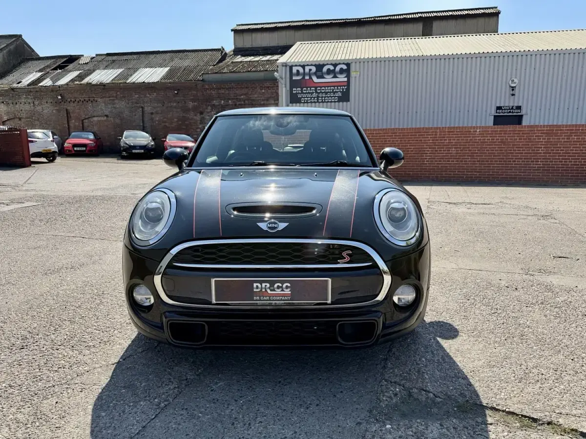 Begagnad Mini Cooper S Hatch 2014 Svart Halvkombi