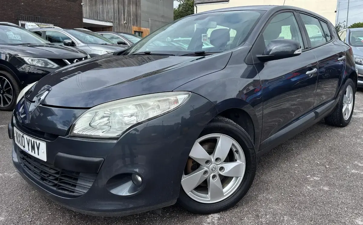 Used Renault Mégane III Dynamique 110 HP (80 kW) 2010 Grey Hatchback