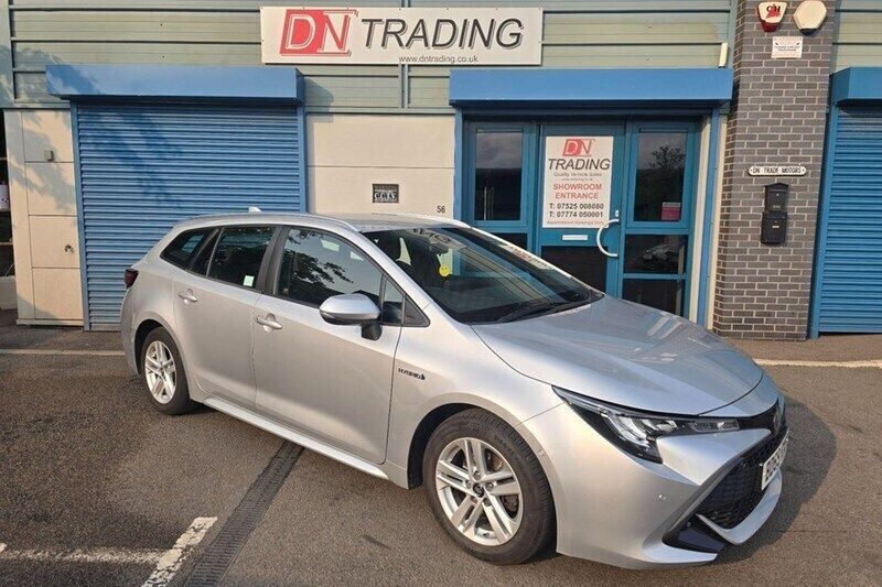 Silver Used 2019 Toyota Corolla Estate | £12,500 (Fair price) - Image 1/1
