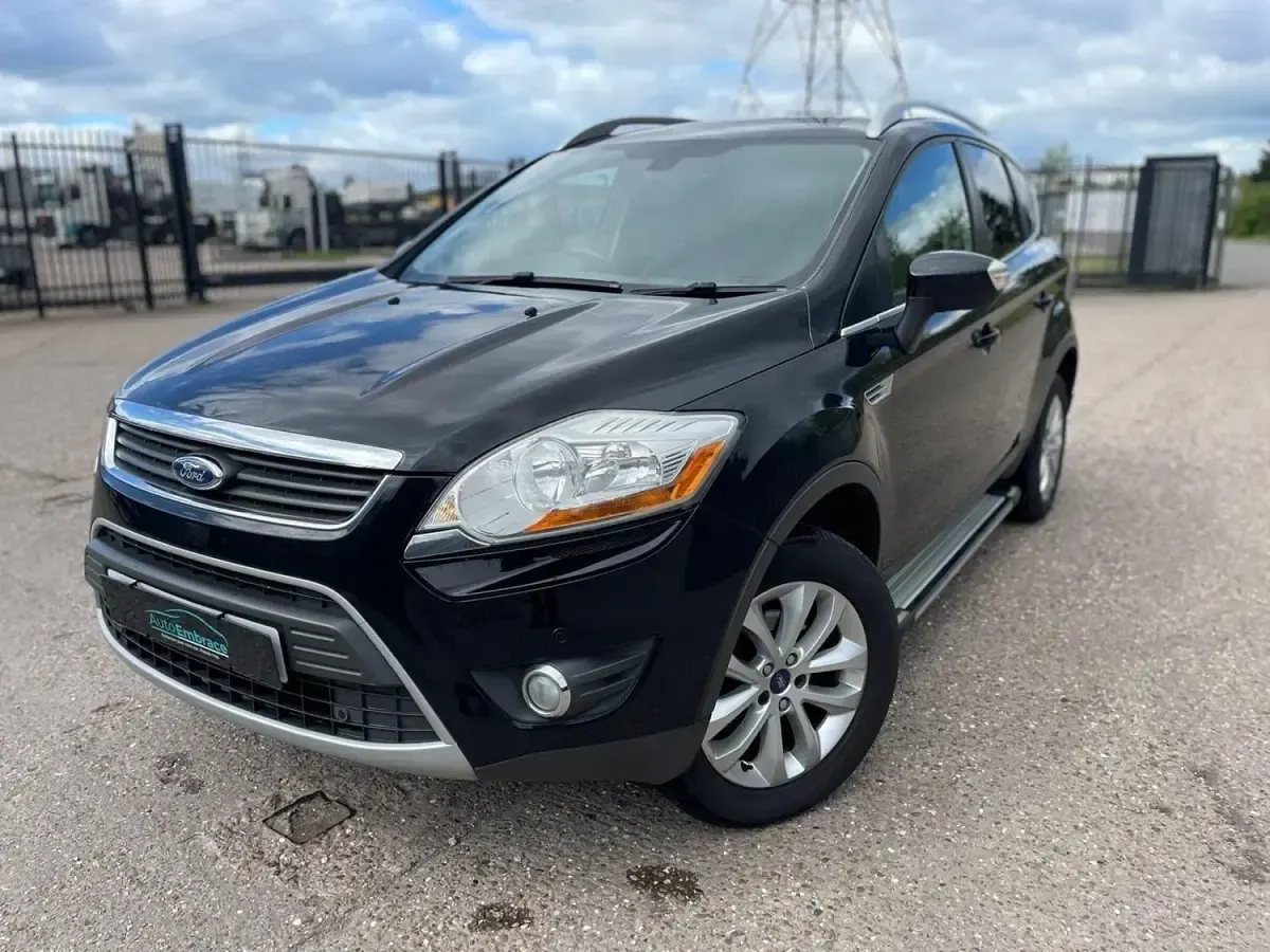 Usado Ford Kuga Titanium 163 CV (119 kW) 2012 Negro SUV
