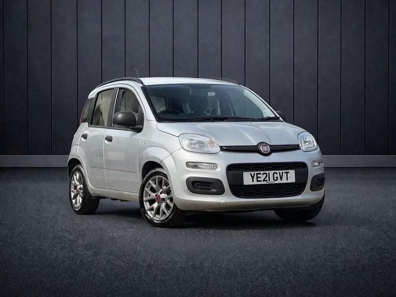 Usado Fiat Panda Easy 70 HP (51 kW) 2021 Prateado Citadino