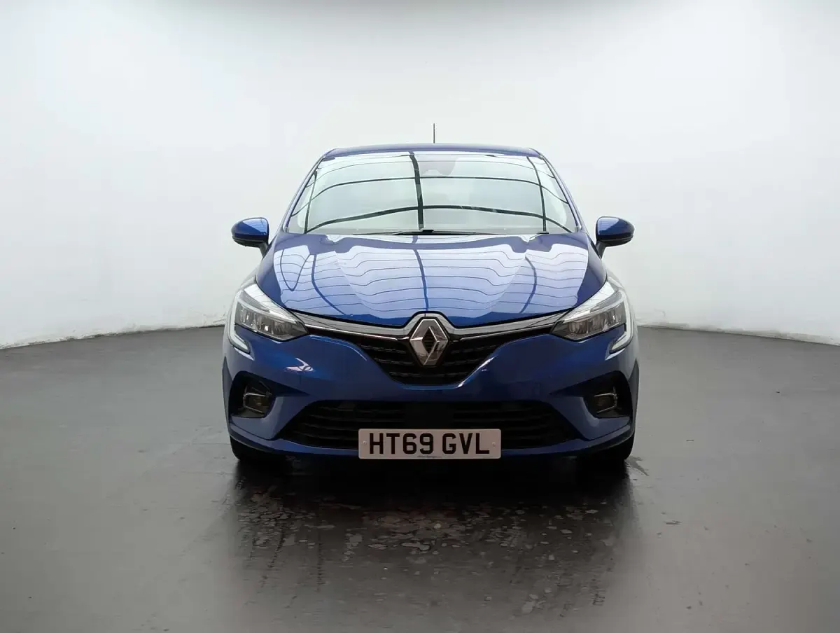 Used Renault Clio Iconic 100 HP (73 kW) 2019 Blue Hatchback