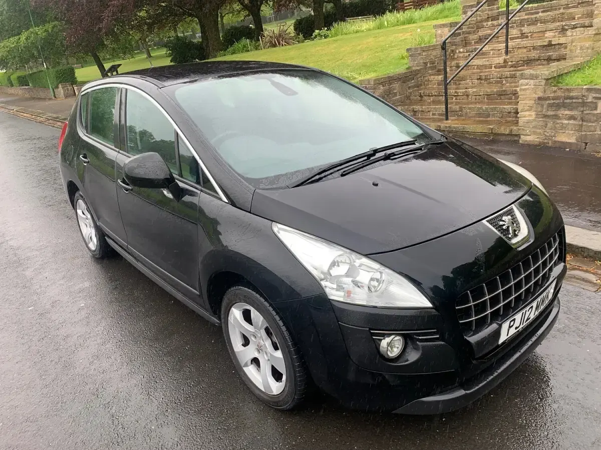 Used Peugeot 3008 Active 112 HP (82 kW) 2012 Black Estate