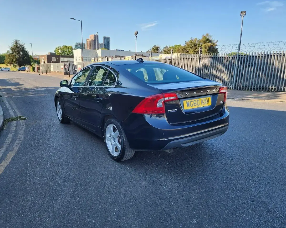 Used Volvo S60 SE Lux 2011 Black Sedan
