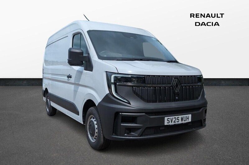 White New 2025 Renault Master Van | £25,000 (Good price) - Image 1/4