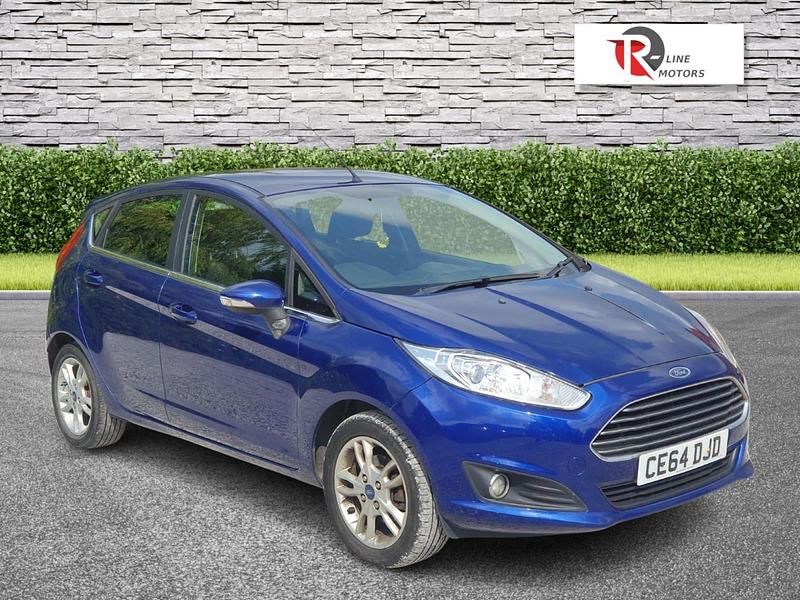 Blue Used 2014 Ford Fiesta Zetec Hatchback | £4,195 (Good price) - Image 1/4