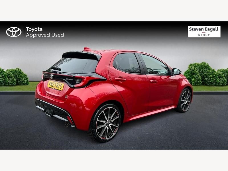 Used Toyota Yaris Hybrid Sport 2023 Red Hatchback