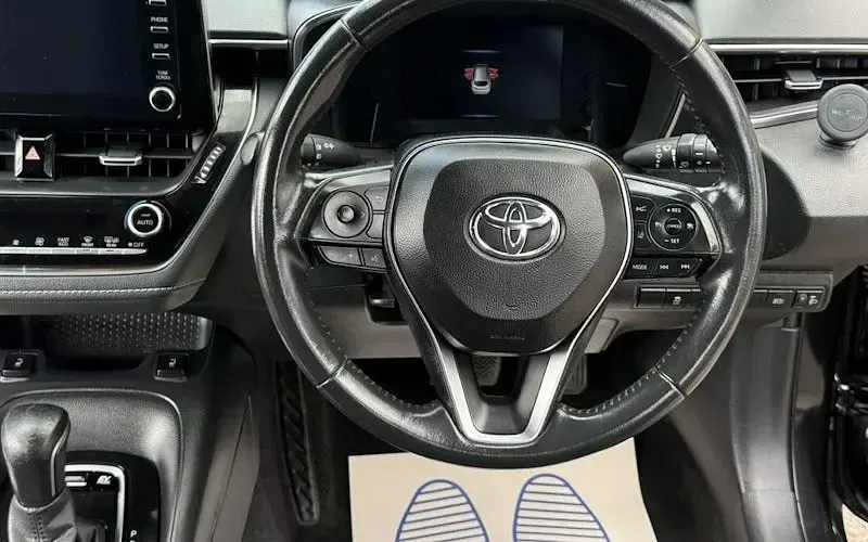 Used Toyota Corolla 122 HP (89 kW) 2022 Black Estate
