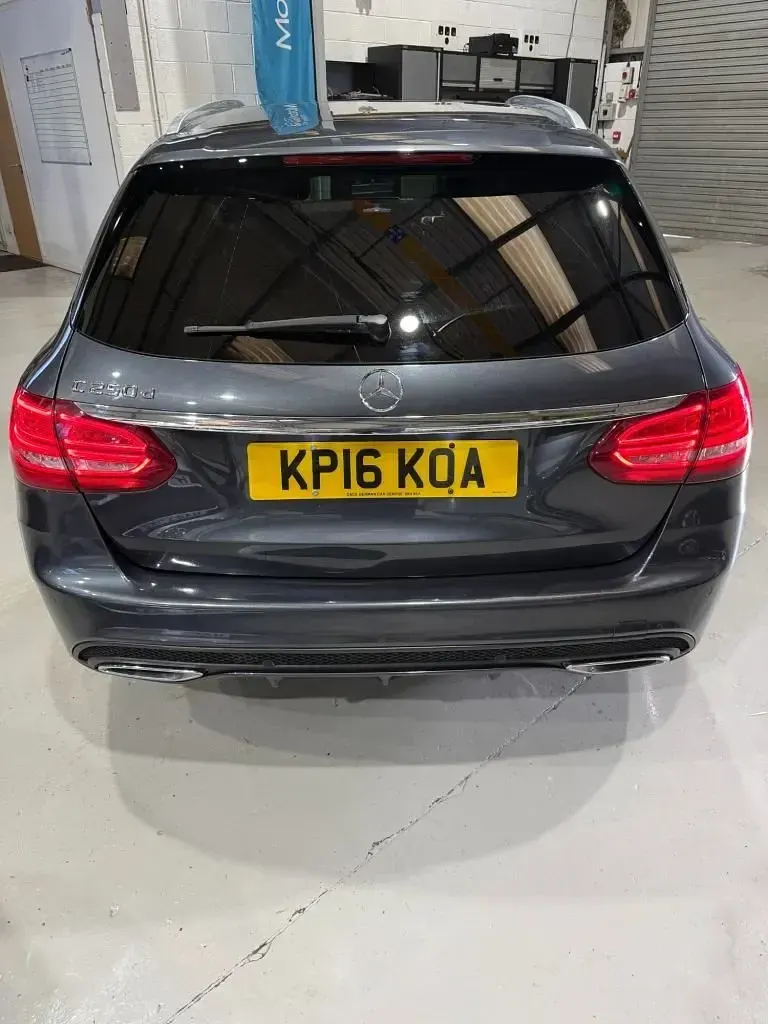 Usado Mercedes C250 AMG Line Premium Plus 2016 Cinzento Carrinha