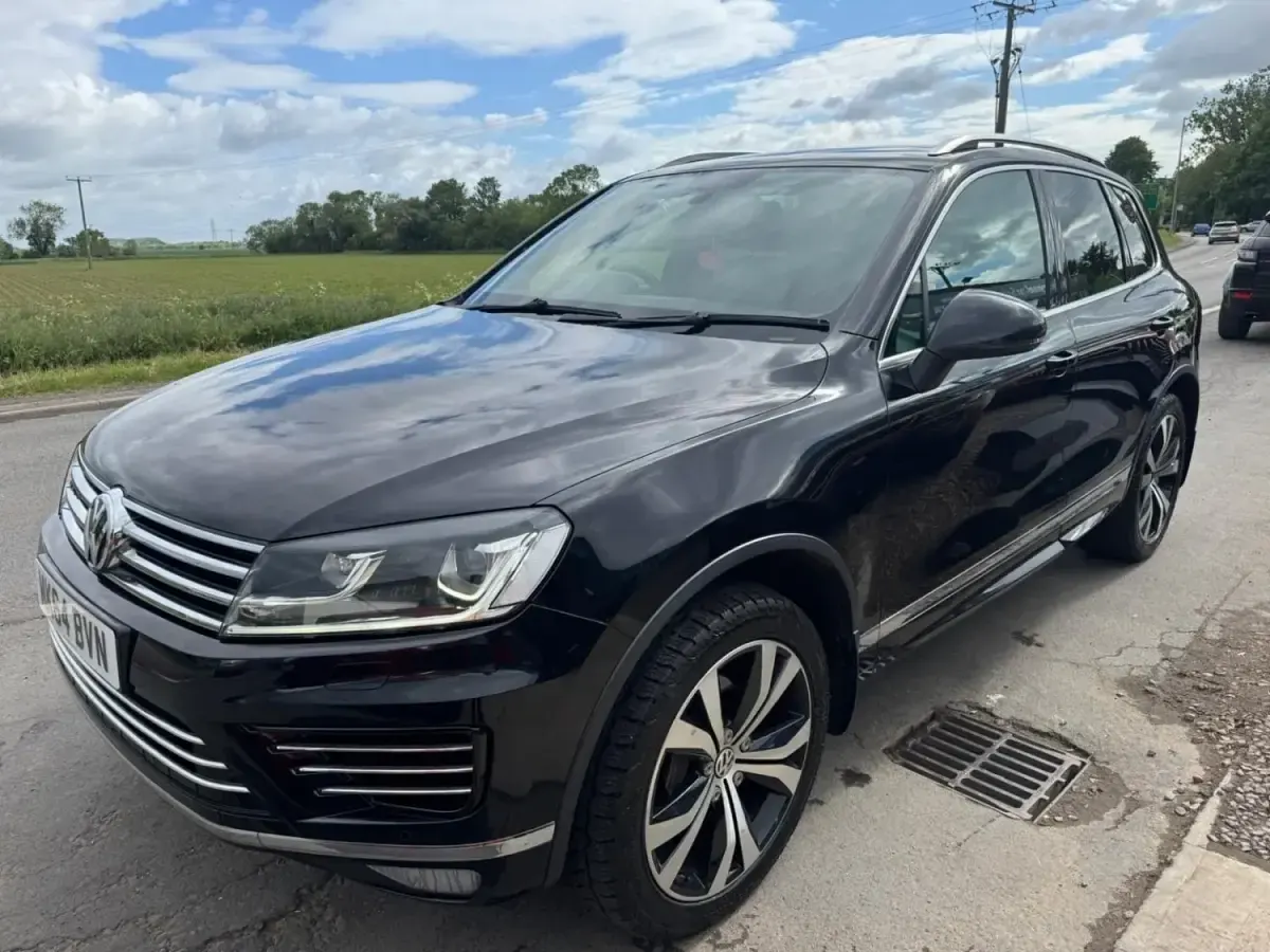 Usado VW Touareg R-line 262 HP (192 kW) 2014 Preto SUV