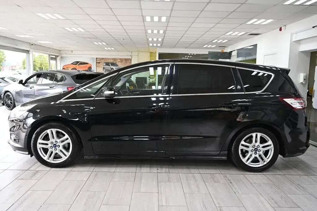 Used Ford S-MAX Sport 150 HP (110 kW) 2016 Black MPV