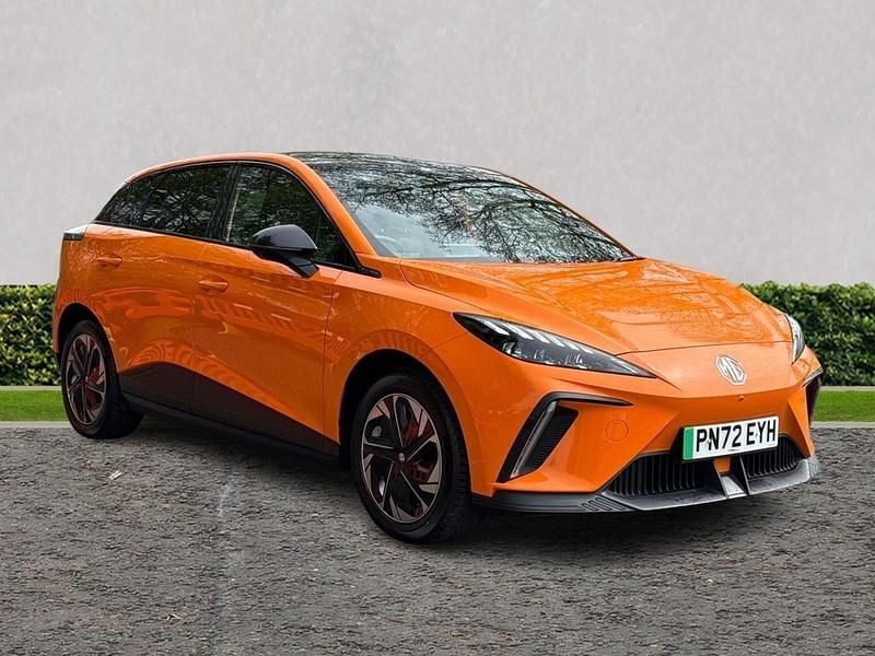 Begagnad MG MG4 EV Trophy 2022 Orange Halvkombi