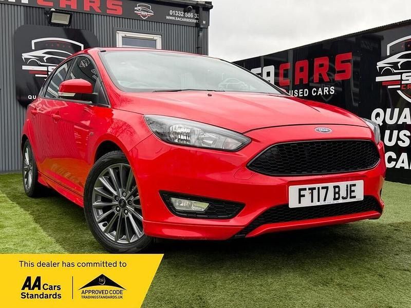 Used Ford Focus ST-Line 150 HP (110 kW) 2017 Red Hatchback