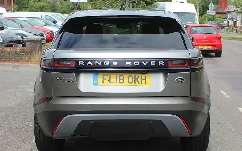 Used Land Rover Range Rover Velar SE 241 HP (177 kW) 2018 Silver SUV
