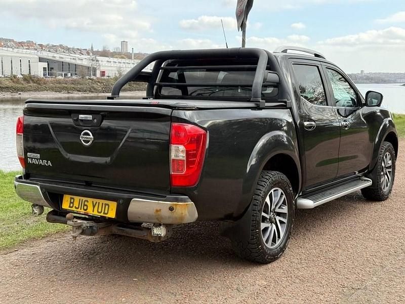 Used Nissan Navara Tekna 190 HP (139 kW) 2016 Black Pickup
