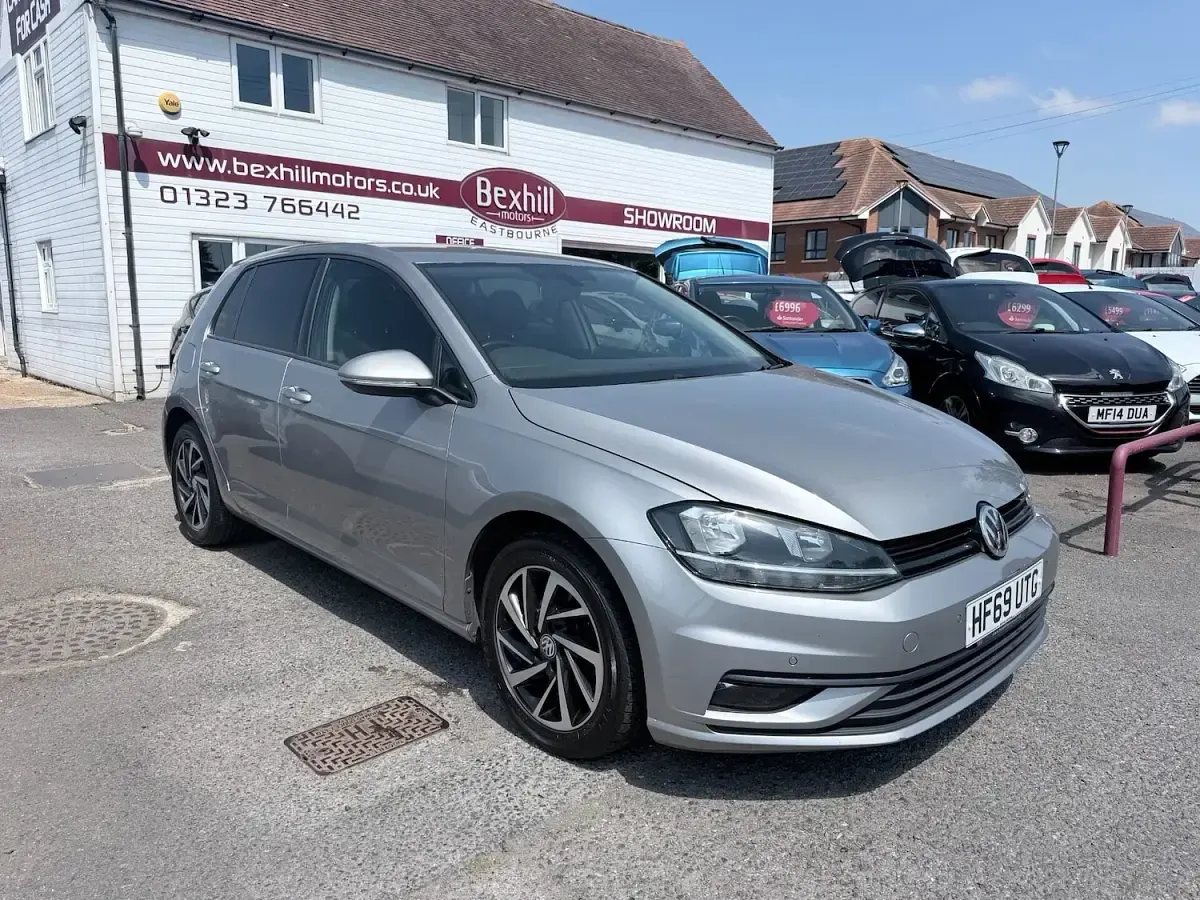 Used VW Golf VII Match 115 HP (84 kW) 2019 Silver Hatchback