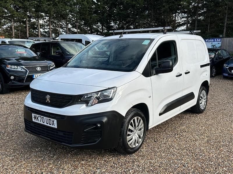 White Used 2020 Peugeot Partner S Van | £8,000 (Good price) - Image 1/4