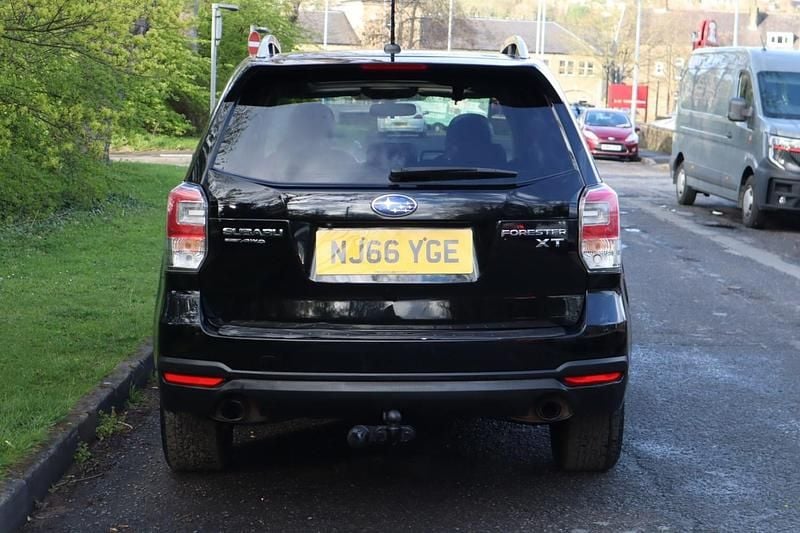 Used Subaru Forester 240 HP (176 kW) 2016 Black SUV