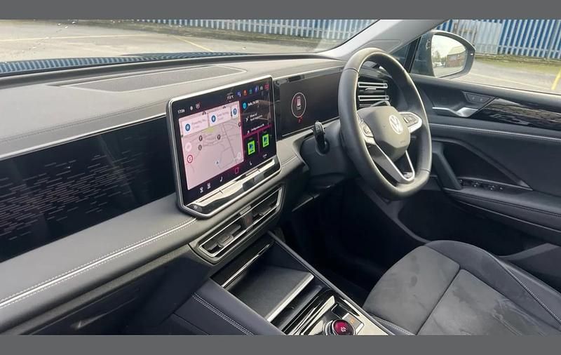 Used VW Tiguan Elegance 147 HP (108 kW) 2025 Blue SUV