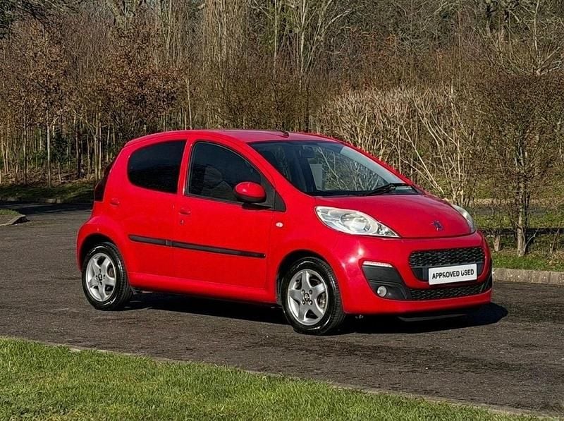Used Peugeot 107 Allure 68 HP (50 kW) 2012 Red Hatchback