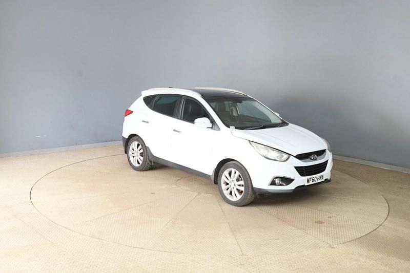 White Used 2010 Hyundai ix35 Premium SUV | £4,795 (A bit pricey) - Image 1/4