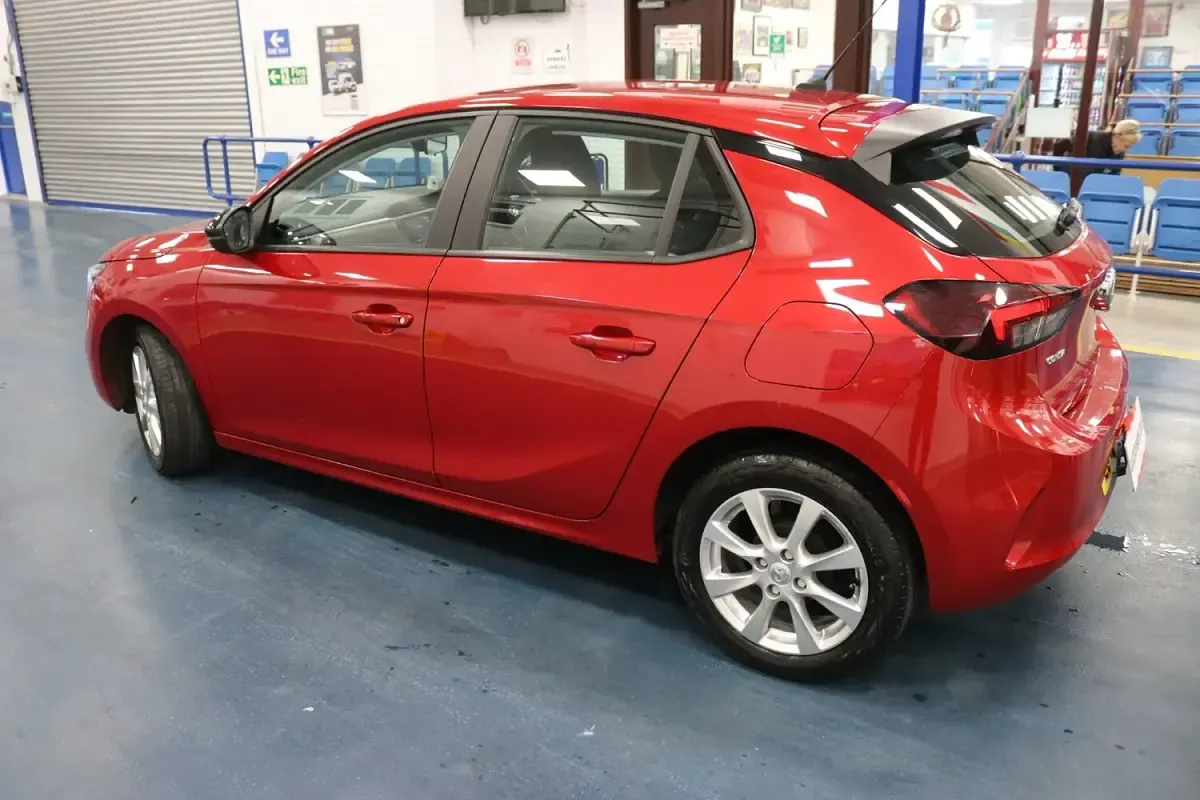 Used Vauxhall Corsa Design Edition 75 HP (55 kW) 2022 Red Hatchback