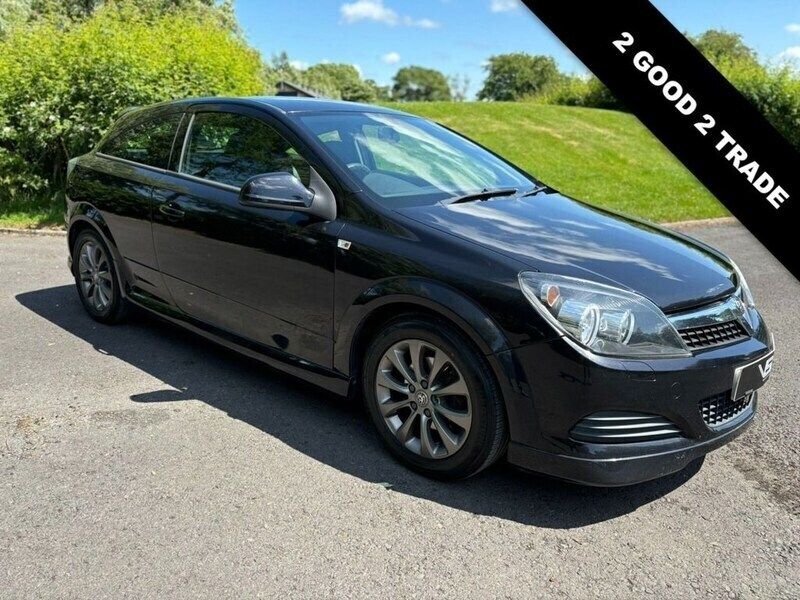 Black Used 2010 Vauxhall Astra Sport Hatchback | £1,995 (Fair price) - Image 1/4