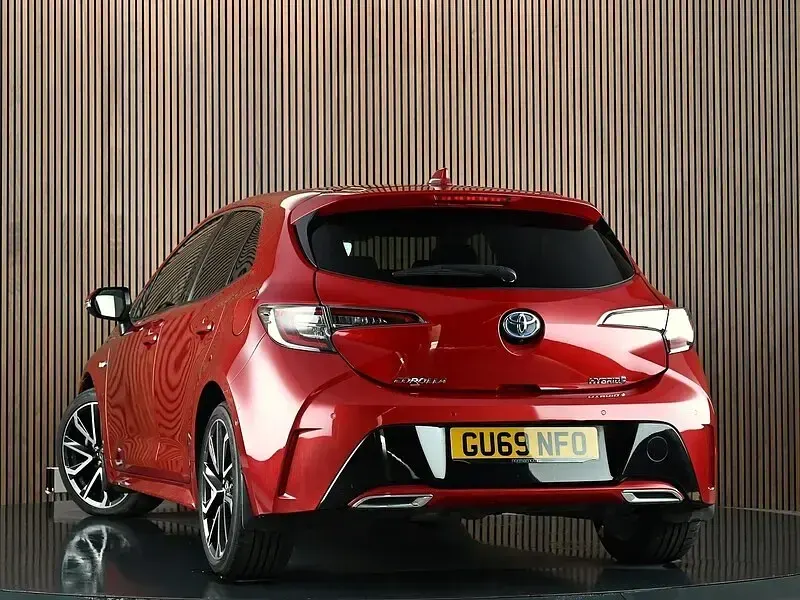 Used Toyota Corolla 2019 Red Hatchback