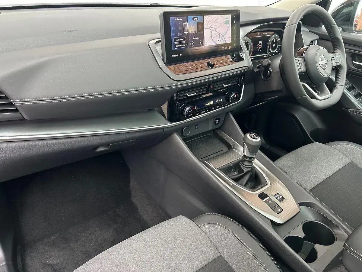 New Nissan Qashqai N-Connecta 2026 Silver SUV