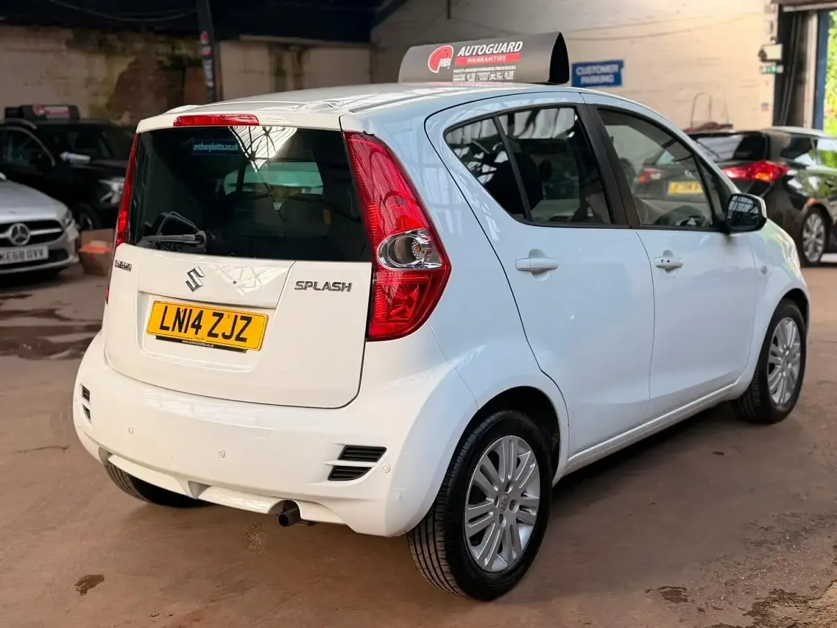 Used Suzuki Splash SZ4 94 HP (69 kW) 2014 White Hatchback