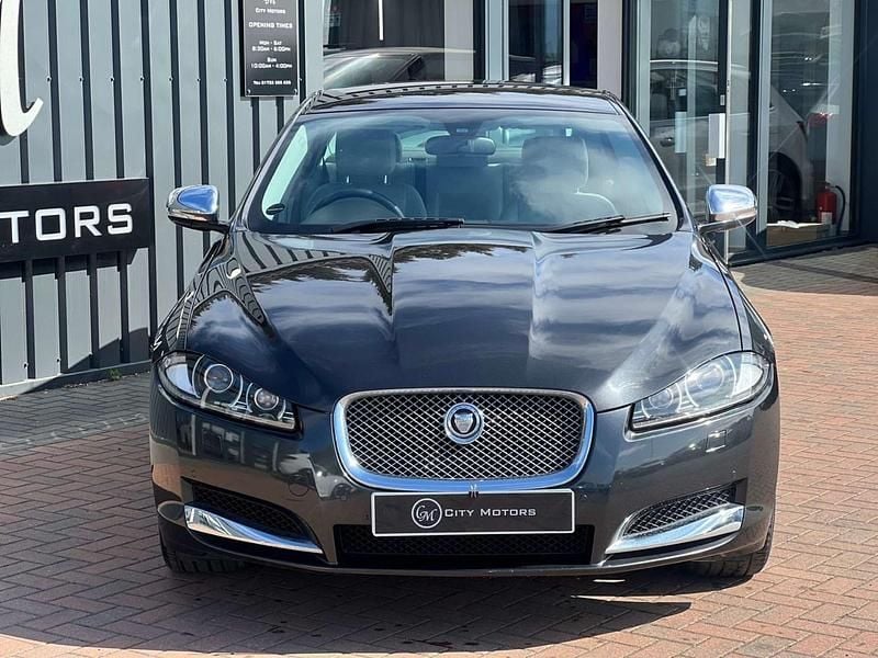 Begagnad Jaguar XF Luxury 2012 Grå Sedan