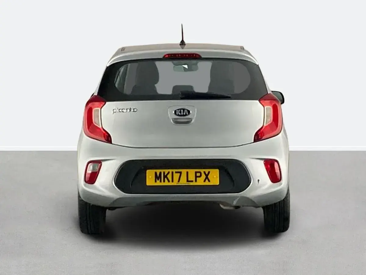 Used Kia Picanto 66 HP (48 kW) 2017 Silver Hatchback