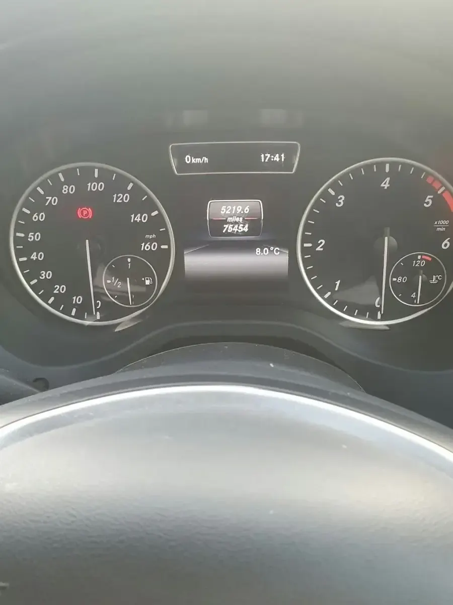 Usado Mercedes A180 SE 109 HP (80 kW) 2014 Branco Citadino