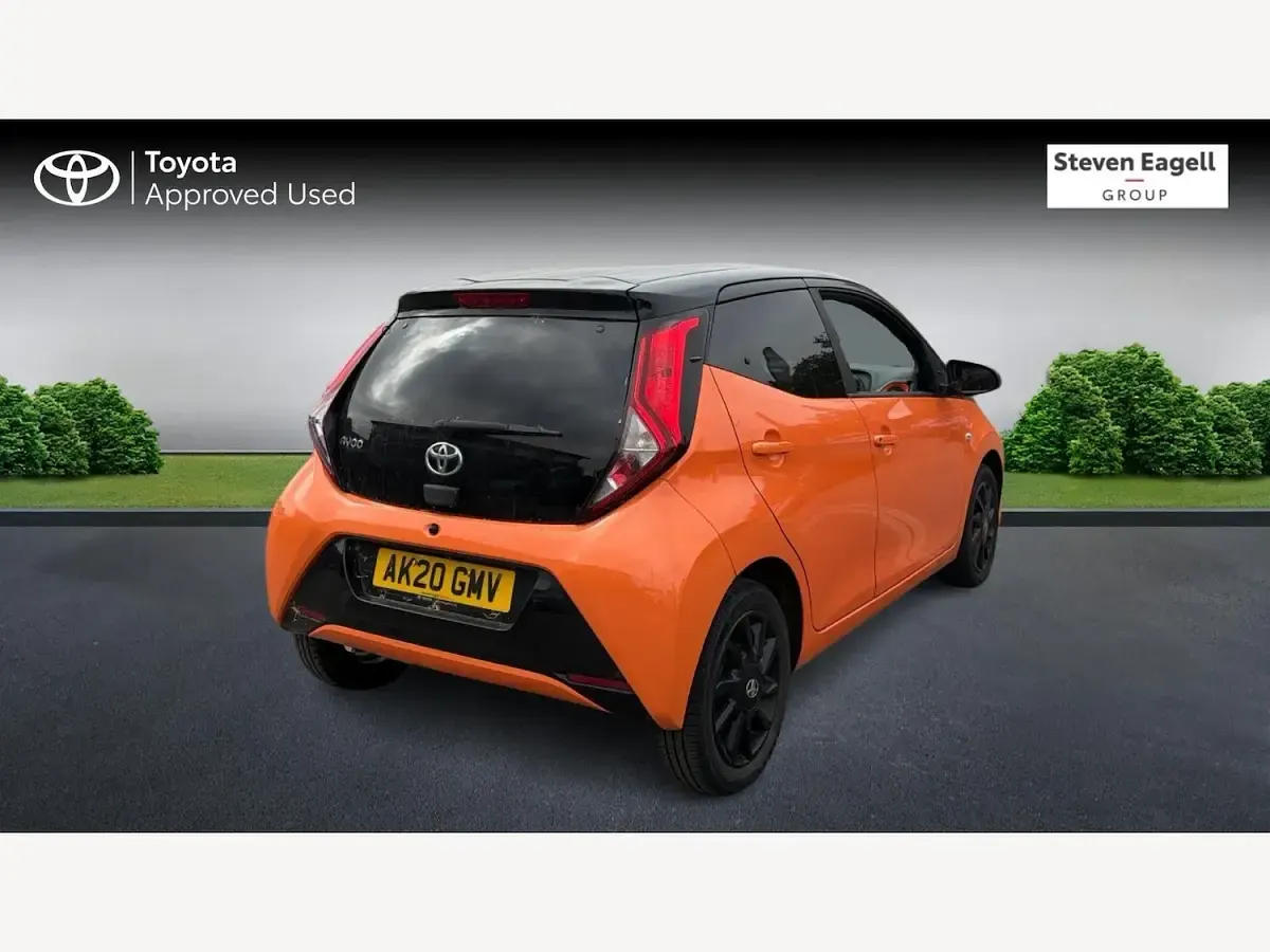 Used Toyota Aygo X-cite 72 HP (52 kW) 2020 Orange Hatchback
