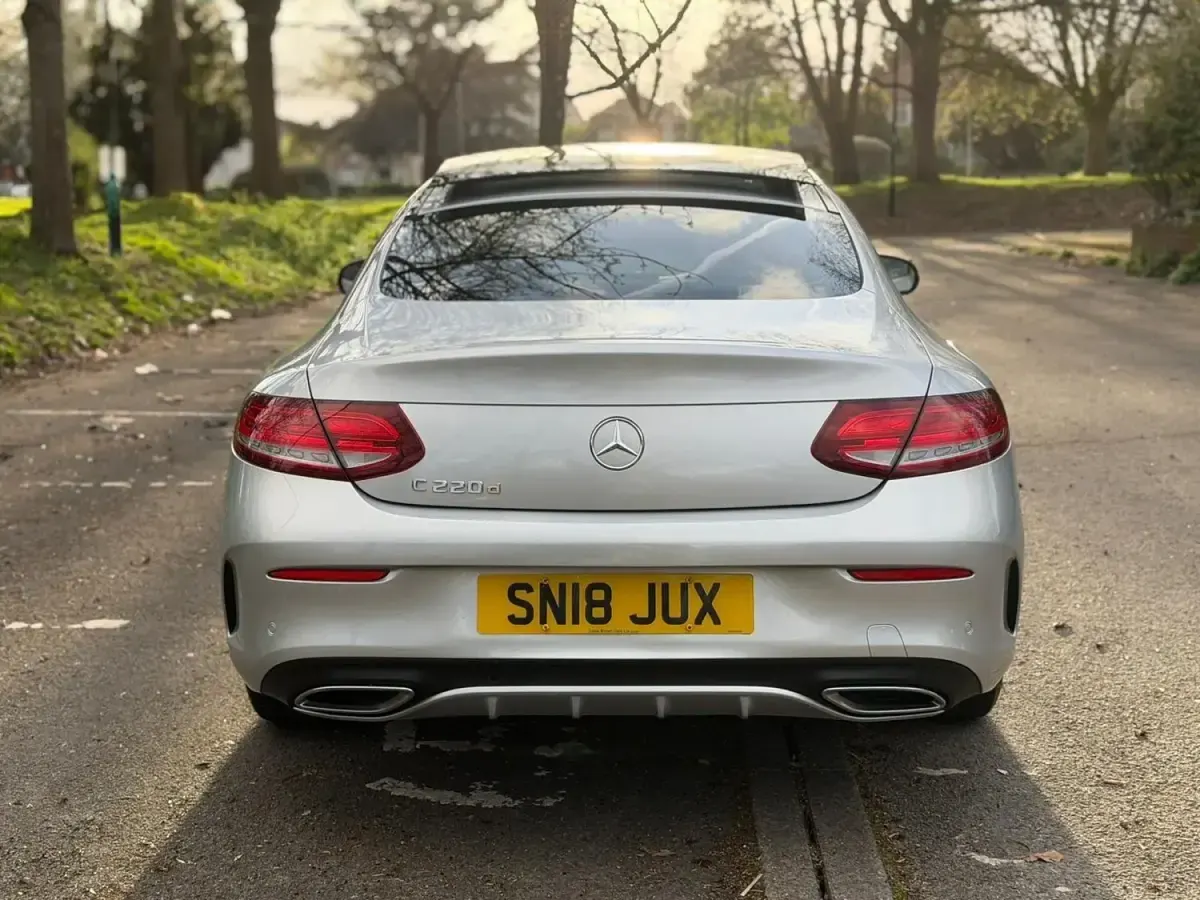 Usado Mercedes C220 AMG Line Premium 2018 Prateado Coupé