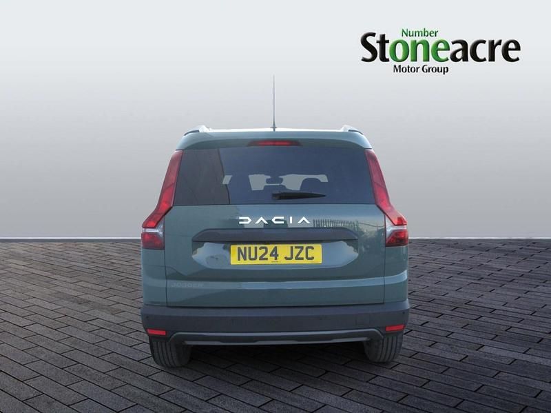 Used Dacia Jogger Expression 109 HP (80 kW) 2024 Green MPV