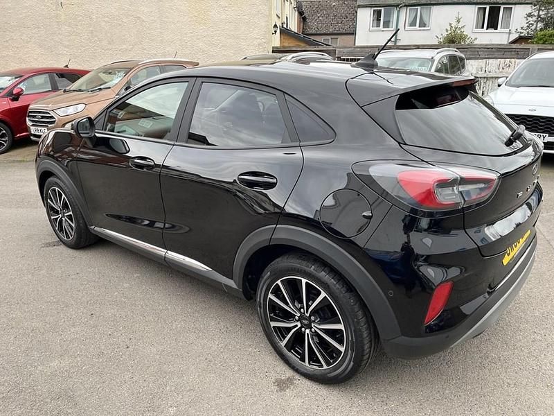 Begagnad Ford Puma Titanium 125 HK (91 kW) 2020 Svart SUV