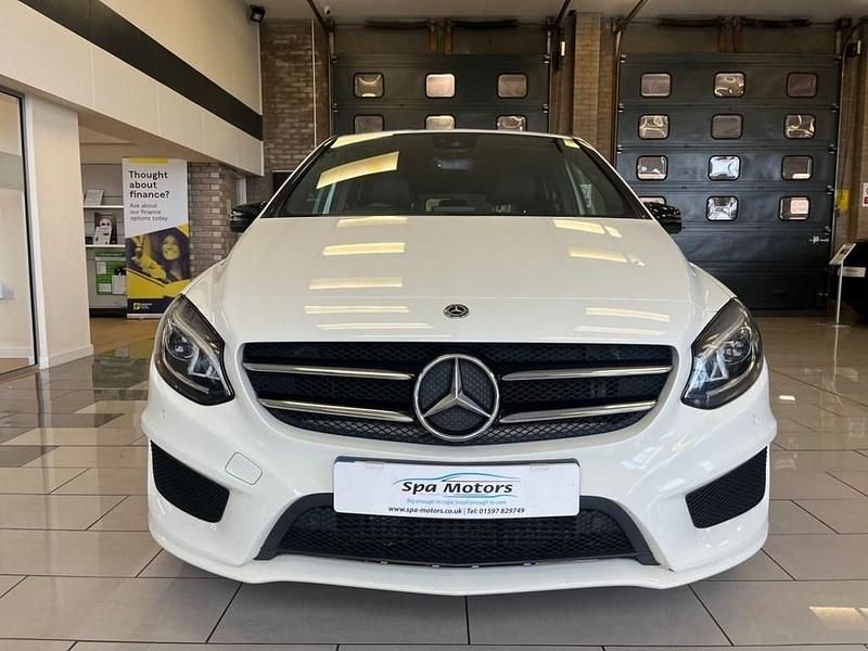 Used Mercedes B180 AMG line 109 HP (80 kW) 2017 White MPV