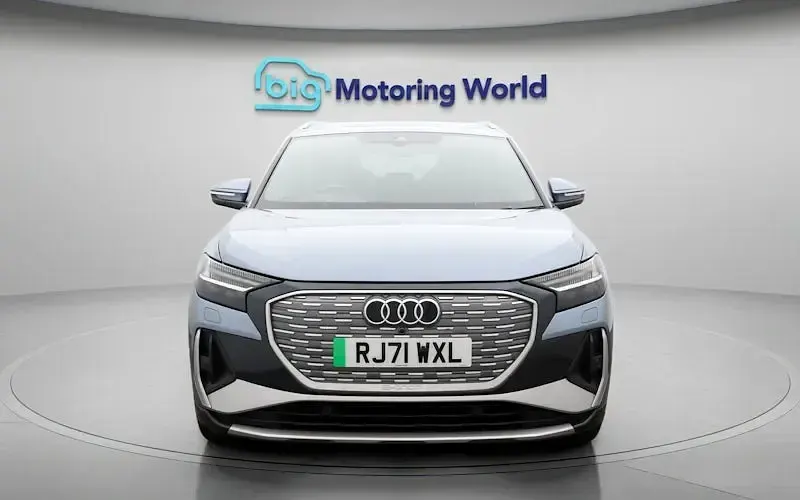 Second-hand Audi Q4 e-tron S-Line 125 kW (170 CP) 2022 Albastru SUV