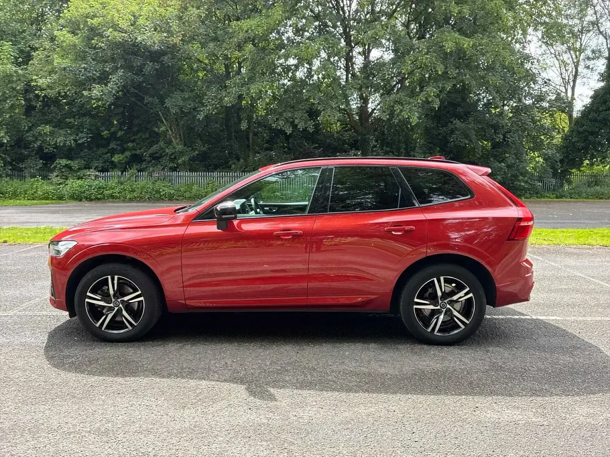 Used Volvo XC60 R-Design 2022 Red SUV