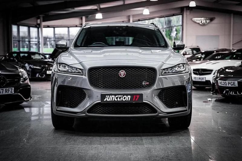 Second-hand Jaguar F-Pace Supercharged 550 CP (404 kW) 2019 Gri SUV