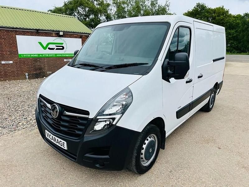 White Used 2020 Vauxhall Movano Edition Van | £9,990 (Good price) - Image 1/4