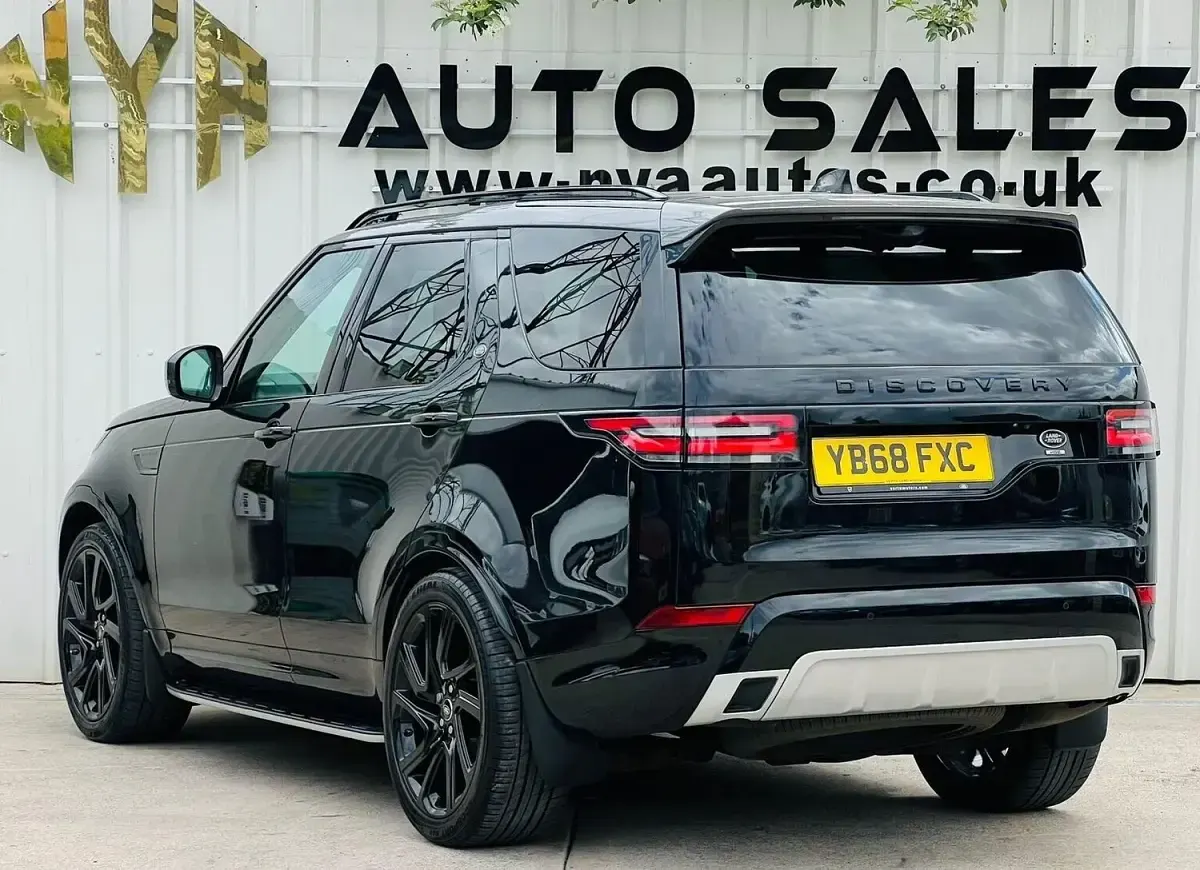 Used Land Rover Discovery 5 HSE 2018 Black SUV