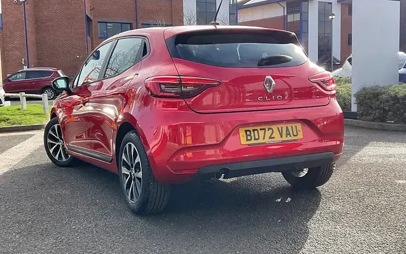 Used Renault Clio Evolution 90 HP (66 kW) 2022 Red Hatchback