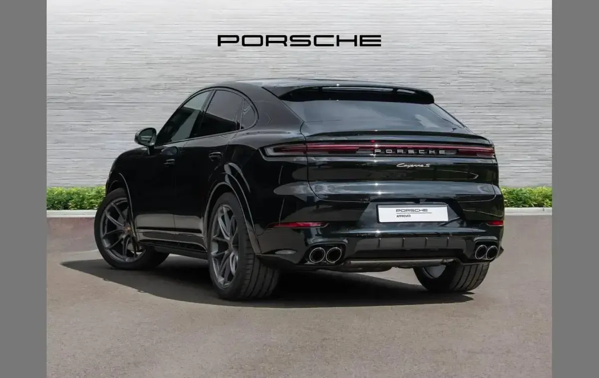 Used Porsche Cayenne S 468 HP (344 kW) 2025 Black SUV