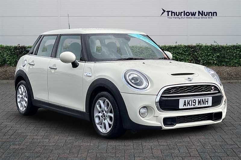 White Used 2019 Mini Cooper S Classic Hatchback | £14,850 (Super price) - Image 1/4
