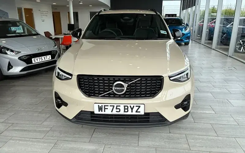 Used Volvo XC40 Plus 197 HP (144 kW) 2026 SUV