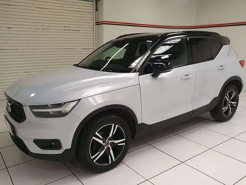 Used Volvo XC40 R-Design 150 HP (110 kW) 2019 Silver SUV